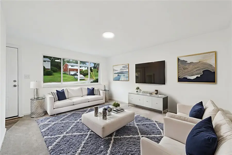 723 Heartwood Dr, Monroeville, PA 15146 - #2