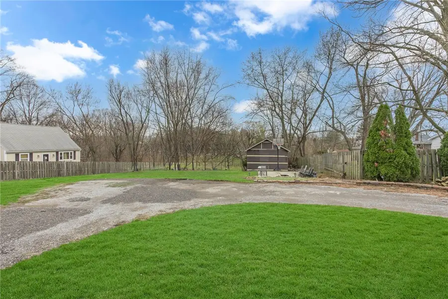 110 Highland Ave, New Brighton, PA 15066 - #3