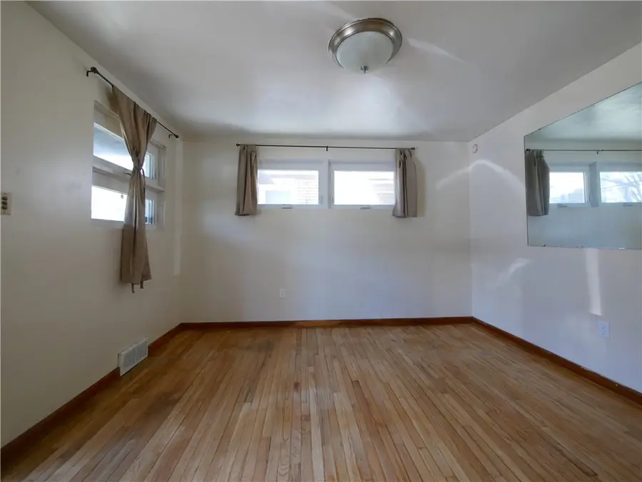 2046 Pioneer Ave, Pittsburgh, PA 15226 - #2