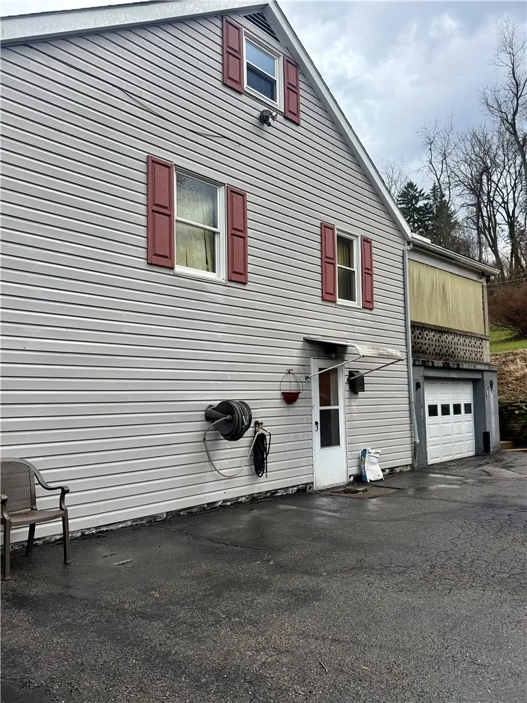 270 Broadlawn Dr, Elizabeth, PA 15037 - #3