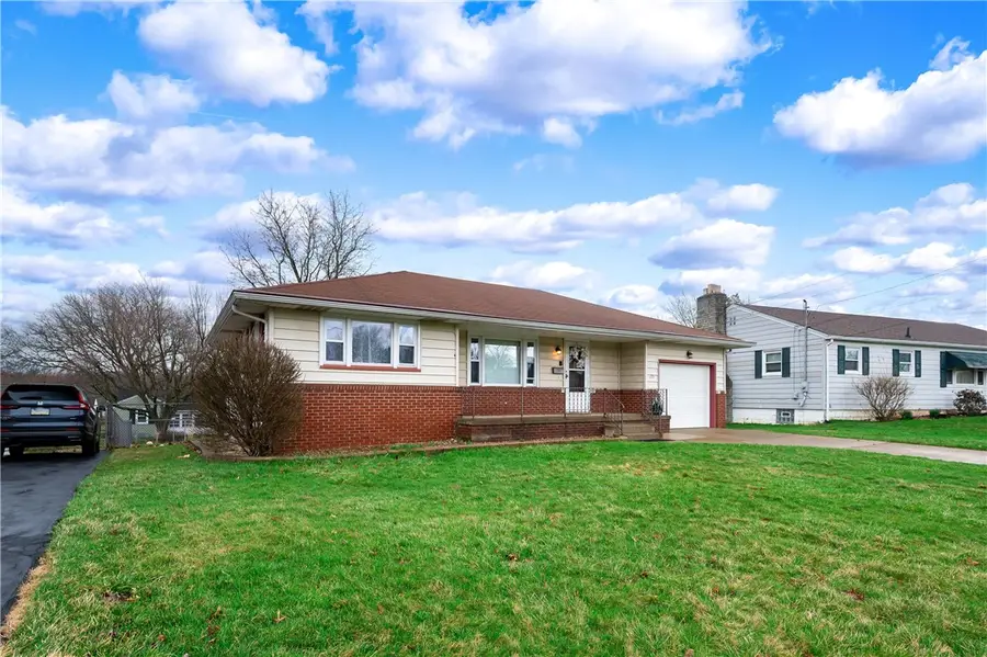 695 Crowder Ave, Sharon, PA 16146 - #3