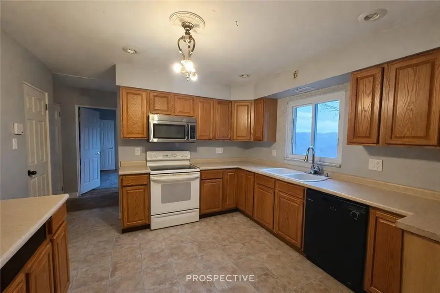 227 Thornwood Dr, Canonsburg, PA 15317 - #3