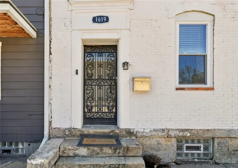 1619 Manhattan Street, Pittsburgh, PA 15233 - #2