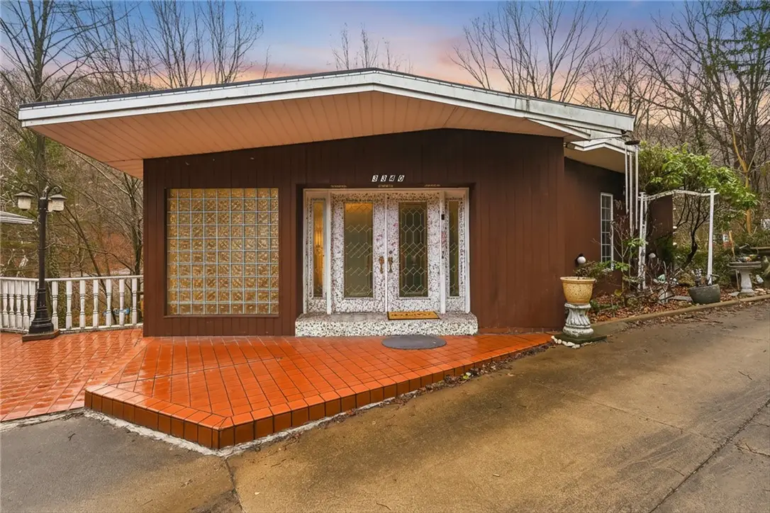 3340 Lincoln Highway, Latrobe, PA 15650 - #1