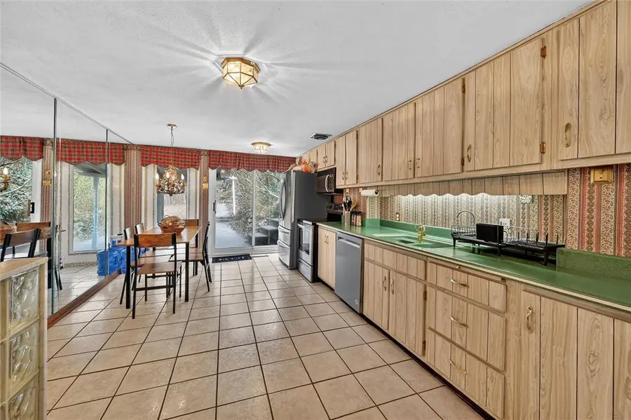 3340 Lincoln Highway, Latrobe, PA 15650 - #3