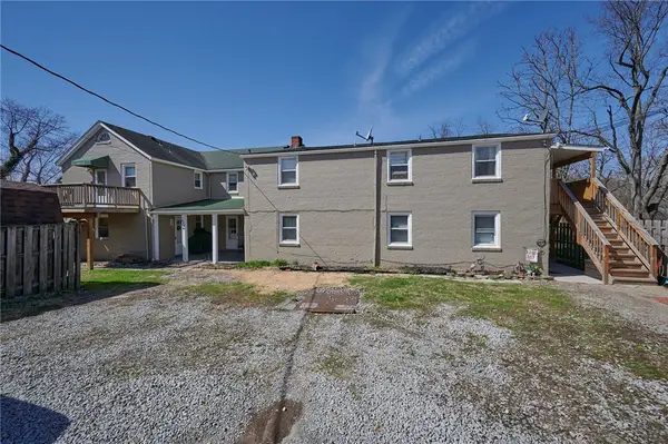 820 6th Ave, Elizabeth, PA 15037