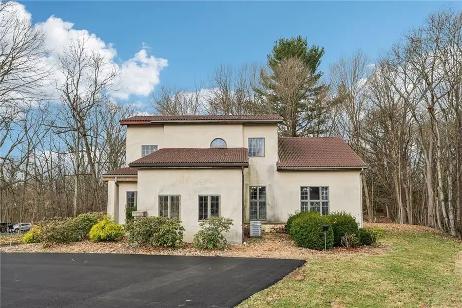 2625 Wilmington Rd, New Castle, PA 16105 - #2