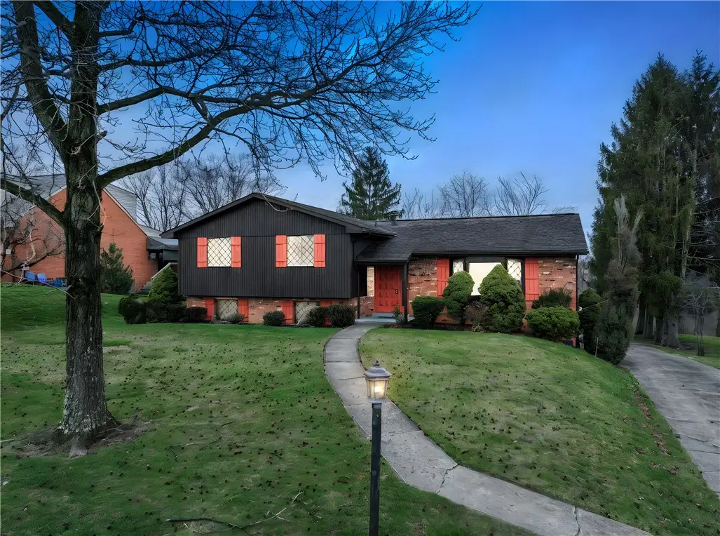 1624 Citation Dr, South Park, PA 15129 - #1