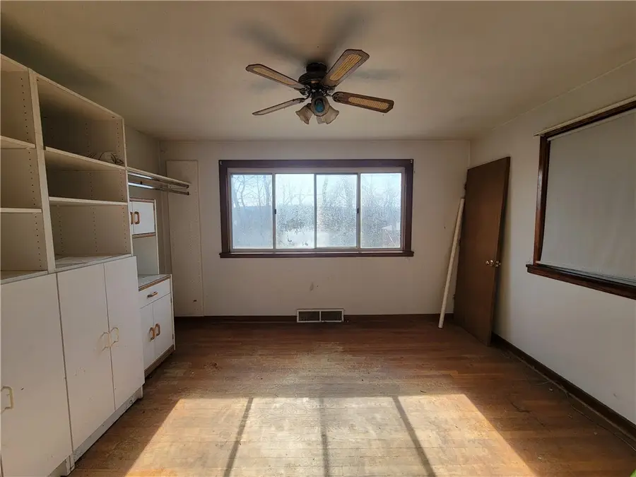 343 Thomas St, Carnegie, PA 15106 - #2