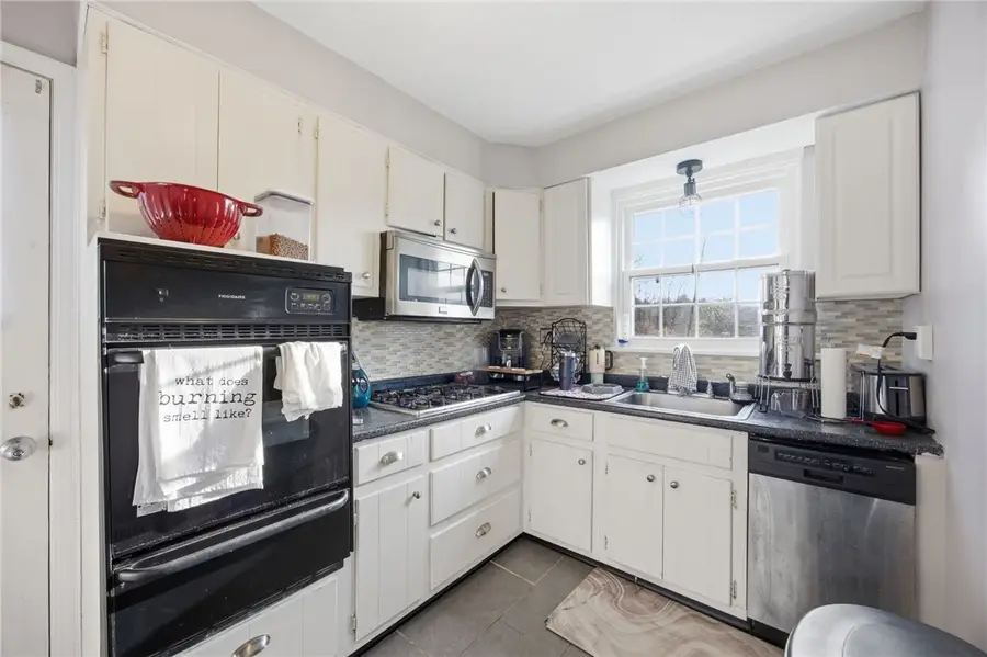 165 Spring Grove Rd, Pittsburgh, PA 15235 - #3