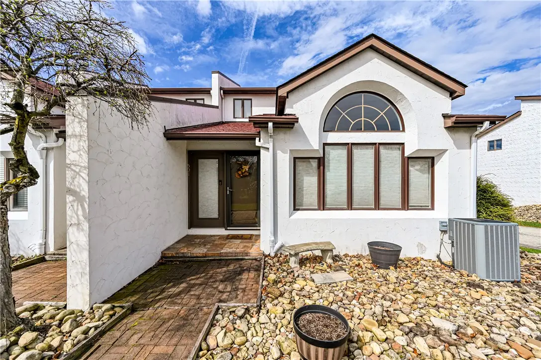 501 Casa Vita Dr, Greensburg, PA 15601 - #1