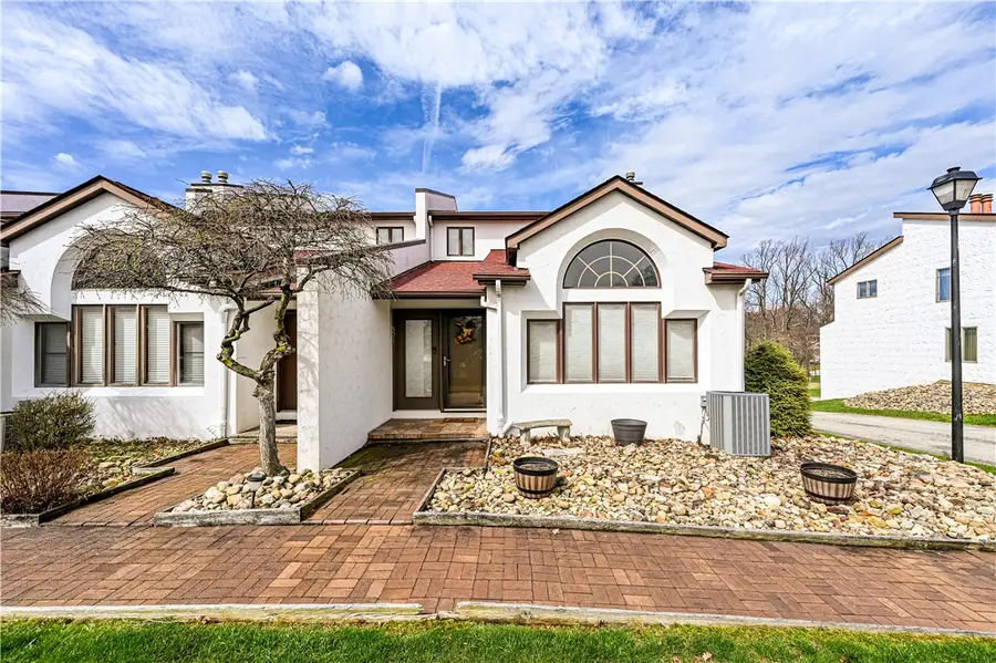 501 Casa Vita Dr, Greensburg, PA 15601 - #2