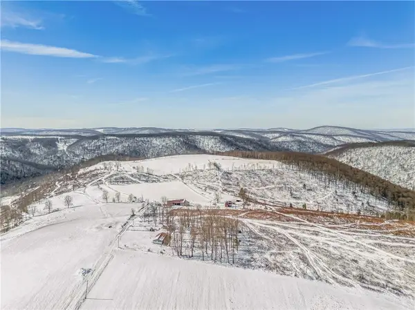 400 Wable Dr, Fort Hill, PA 15540