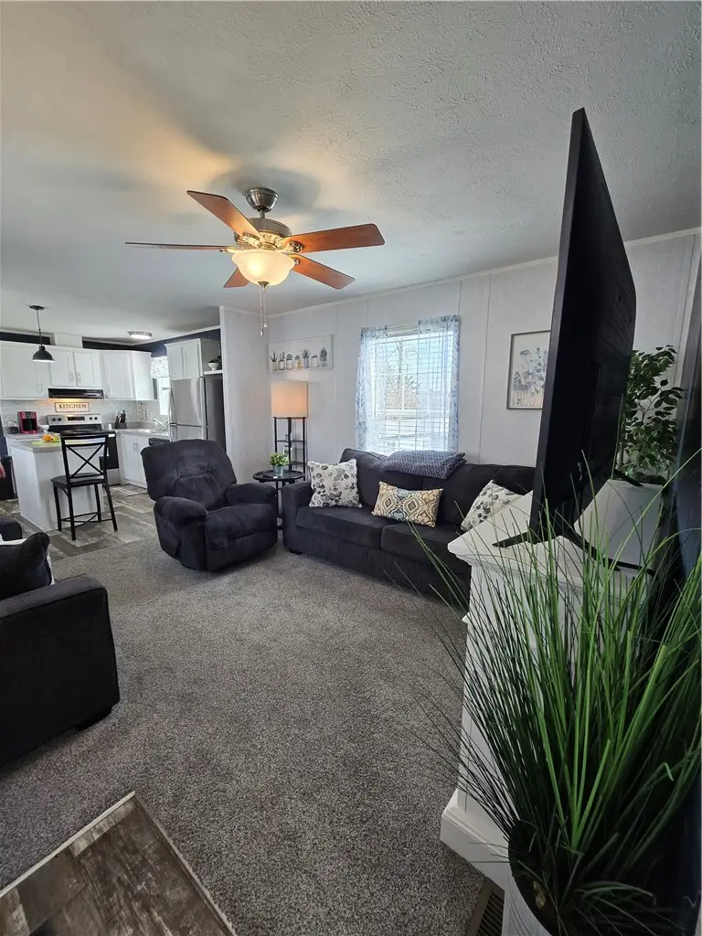 186 Hampton Ave, Imperial, PA 15126 - #3