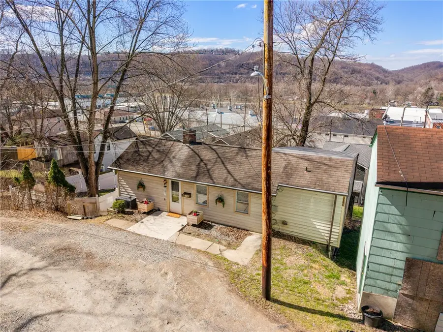 1145 5th St, Oakmont, PA 15139 - #3