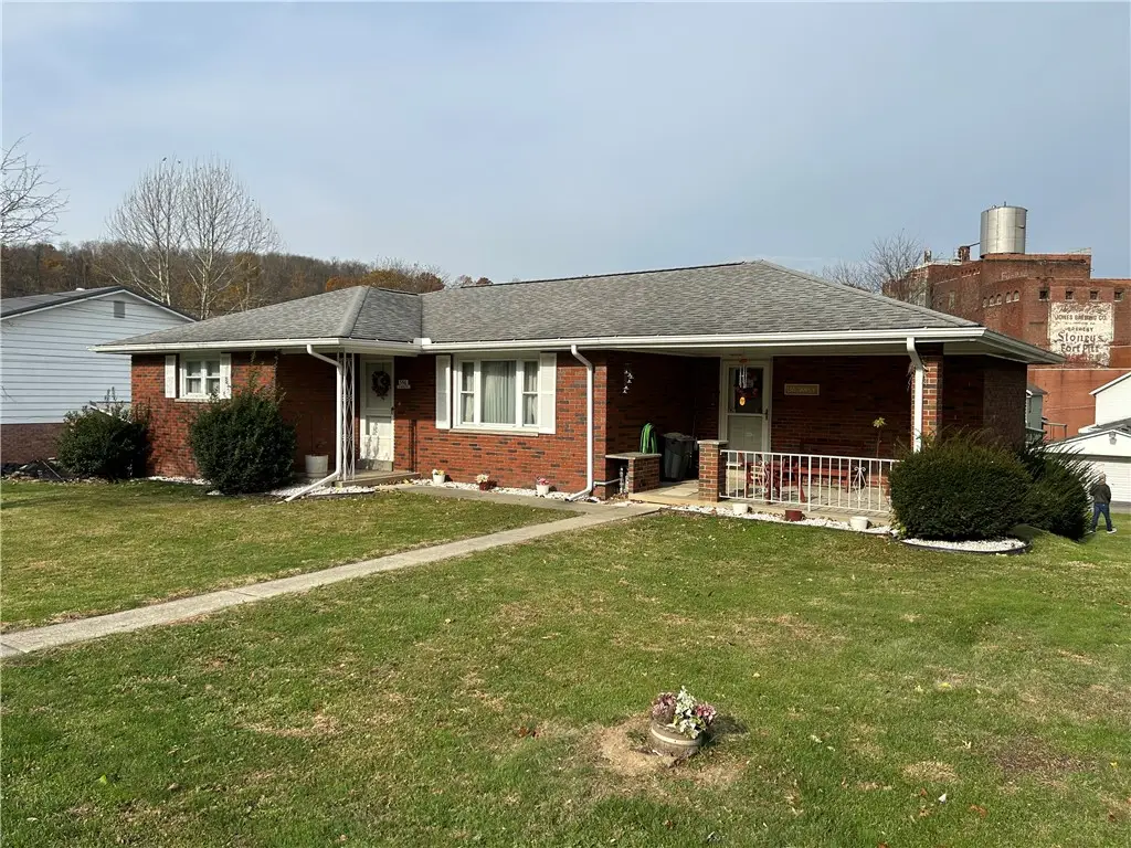 356 Third St, Smithton, PA 15479 - #1