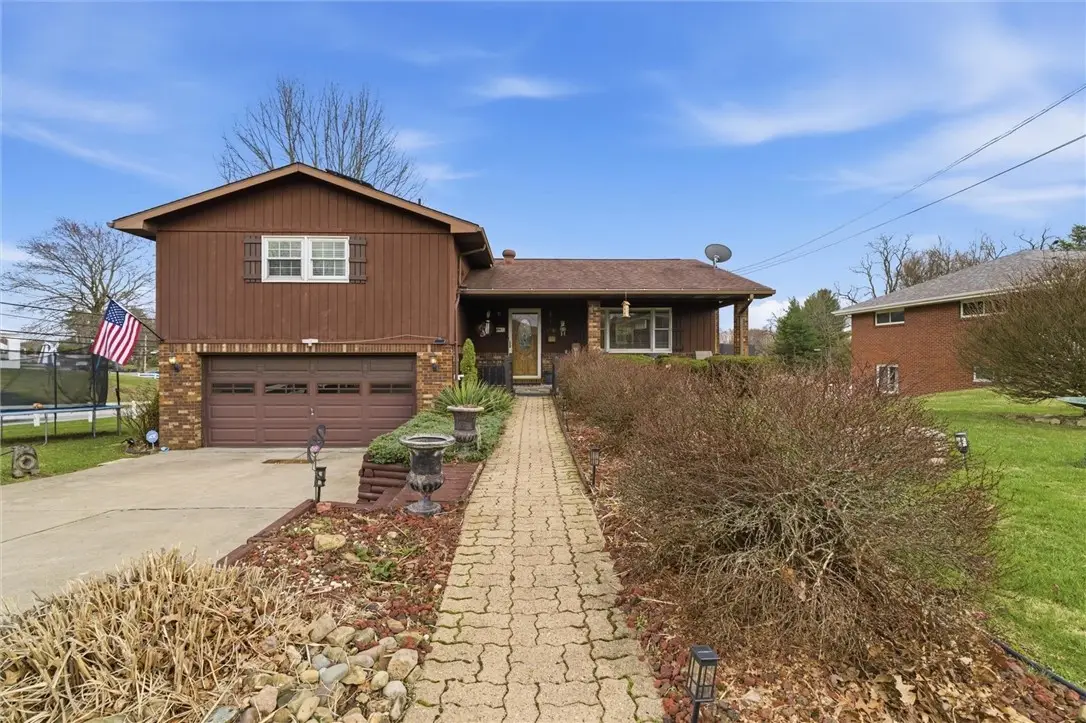 4301 Beverly Dr, Aliquippa, PA 15001 - #1