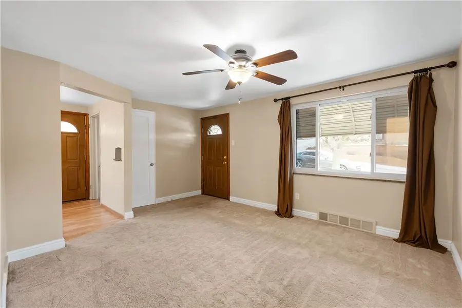 742 Esther St, Pittsburgh, PA 15227 - #2