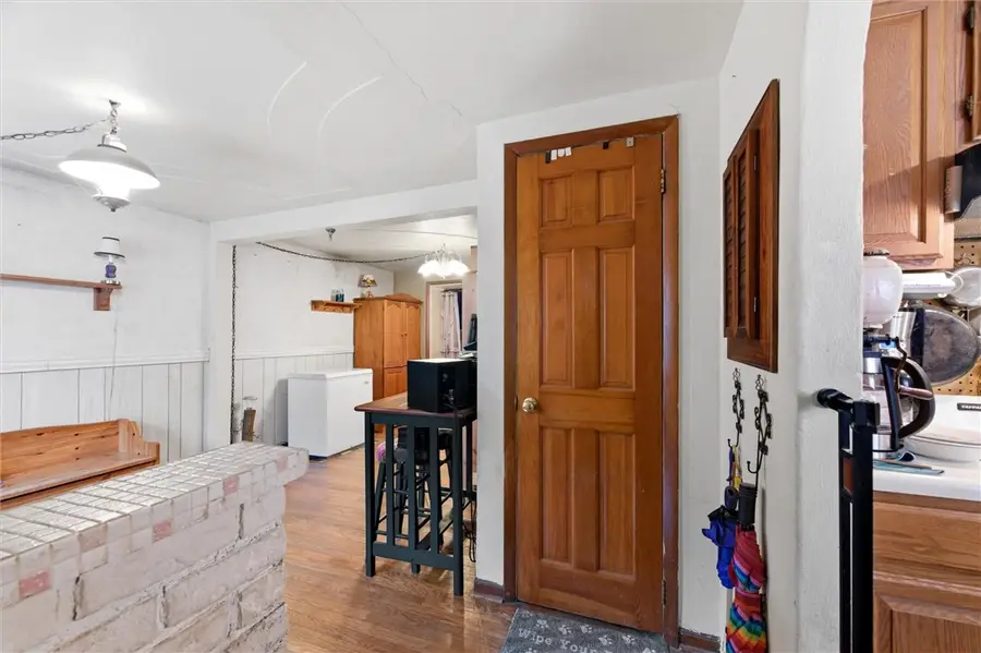 709 Hillgrove Ave, Pittsburgh, PA 15216 - #2