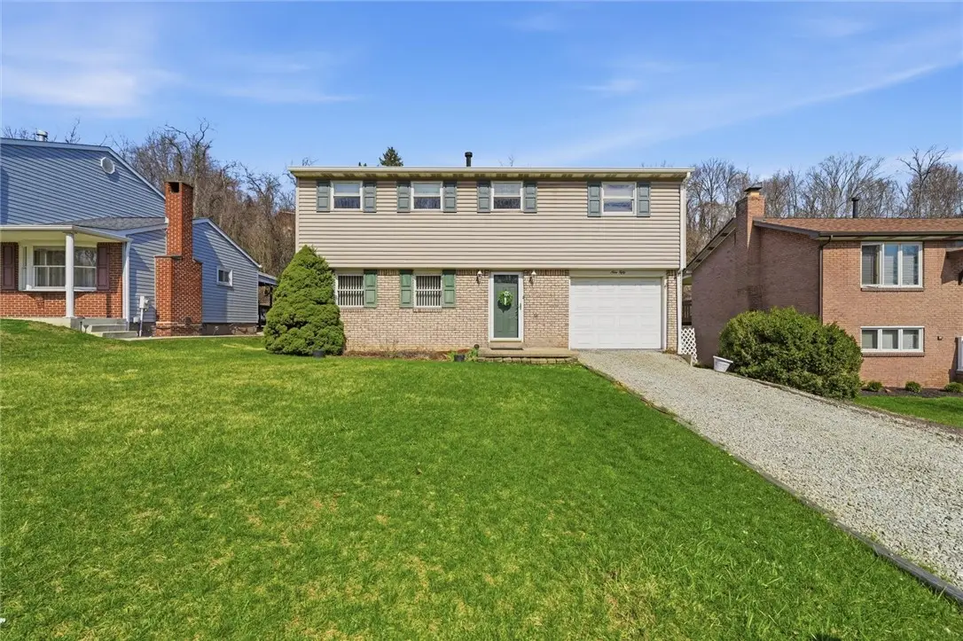 950 Elizabeth St, McKeesport, PA 15133 - #1