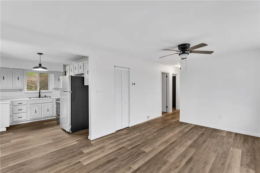2945 Strachan Ave, Pittsburgh, PA 15216 - #3