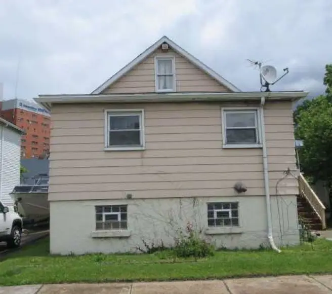 75 S Hamilton Ave, Greensburg, PA 15601 - #1
