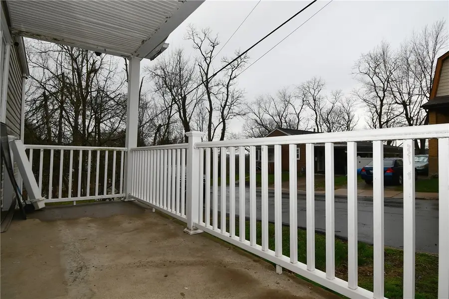 17 Dean St, Carnegie, PA 15106 - #2