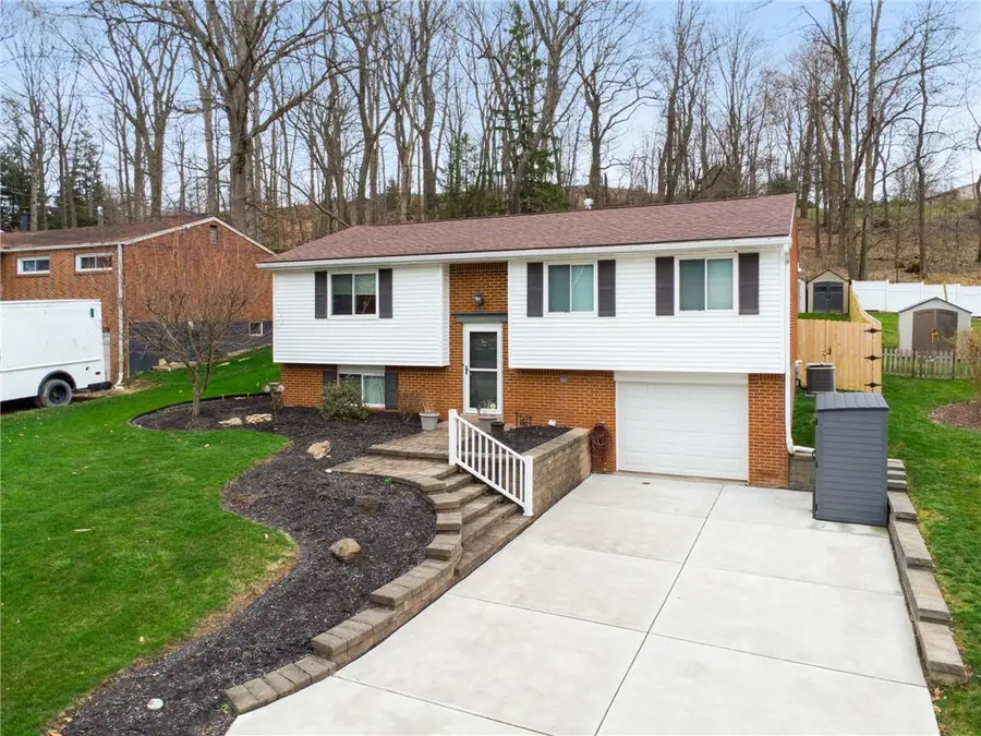 361 Holiday Park Dr, Pittsburgh, PA 15239 - #2