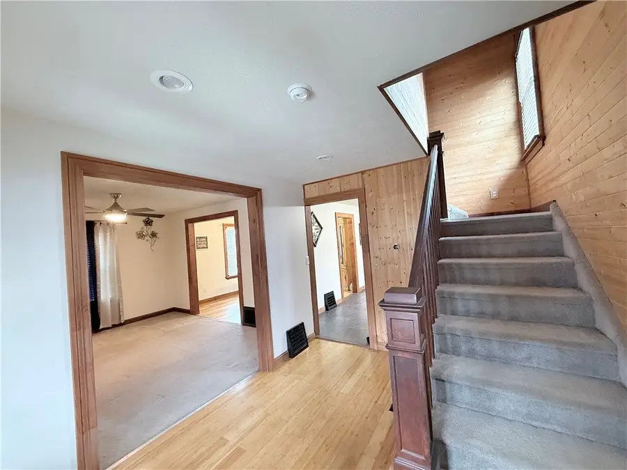 24 W Chartes St, New Castle, PA 16102 - #3