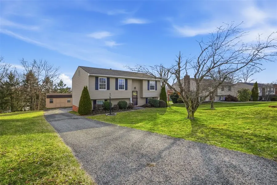 129 Scottsdale Dr, Coraopolis, PA 15108 - #2