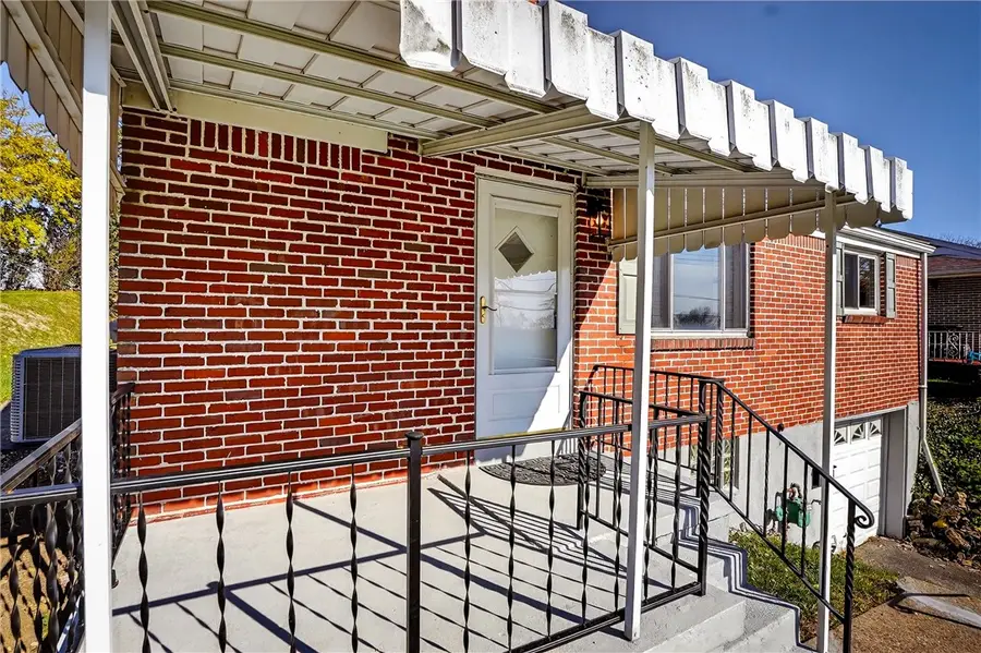 813 Alberta Dr, West Mifflin, PA 15122 - #3