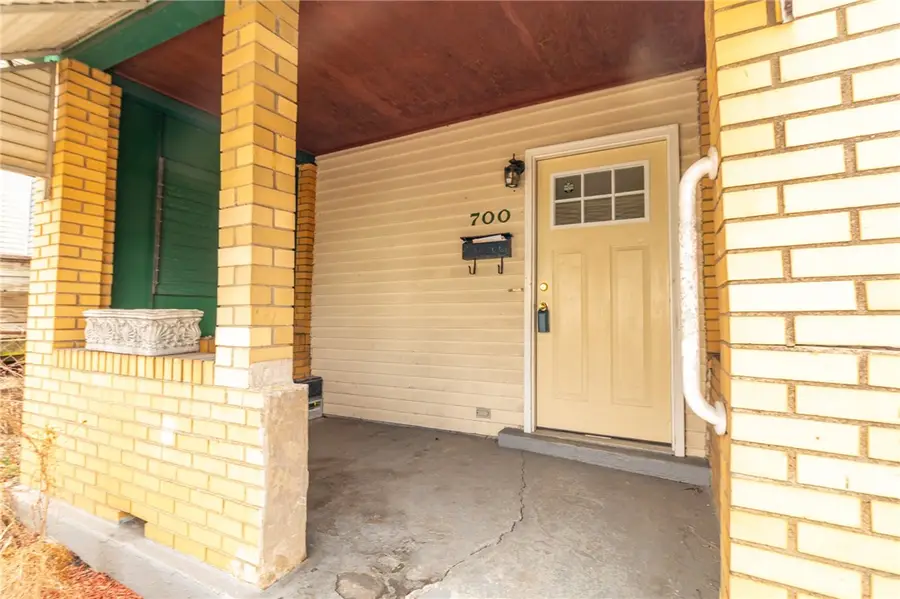 700 6th St, Glassport, PA 15045 - #2