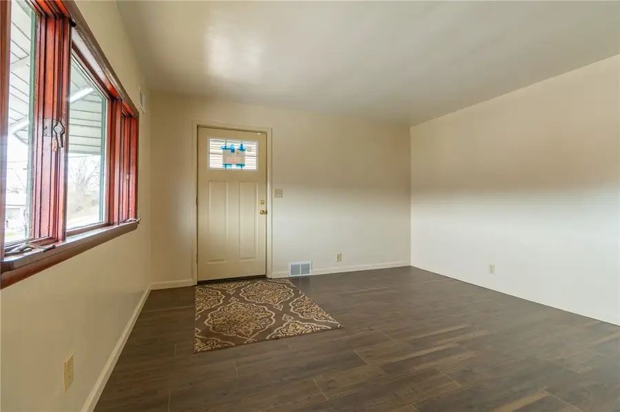 700 6th St, Glassport, PA 15045 - #3