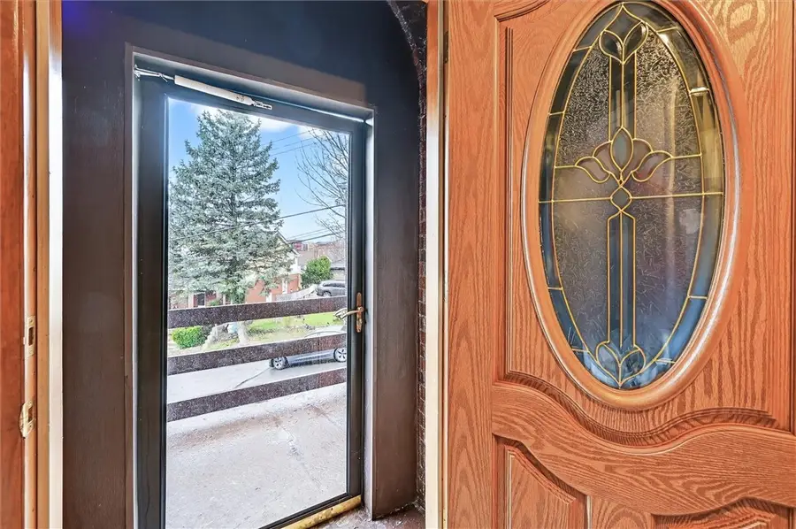 2900 Churchview Ave, Pittsburgh, PA 15227 - #3