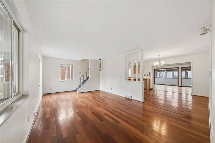 1169 Mccabe St, Pittsburgh, PA 15201 - #3