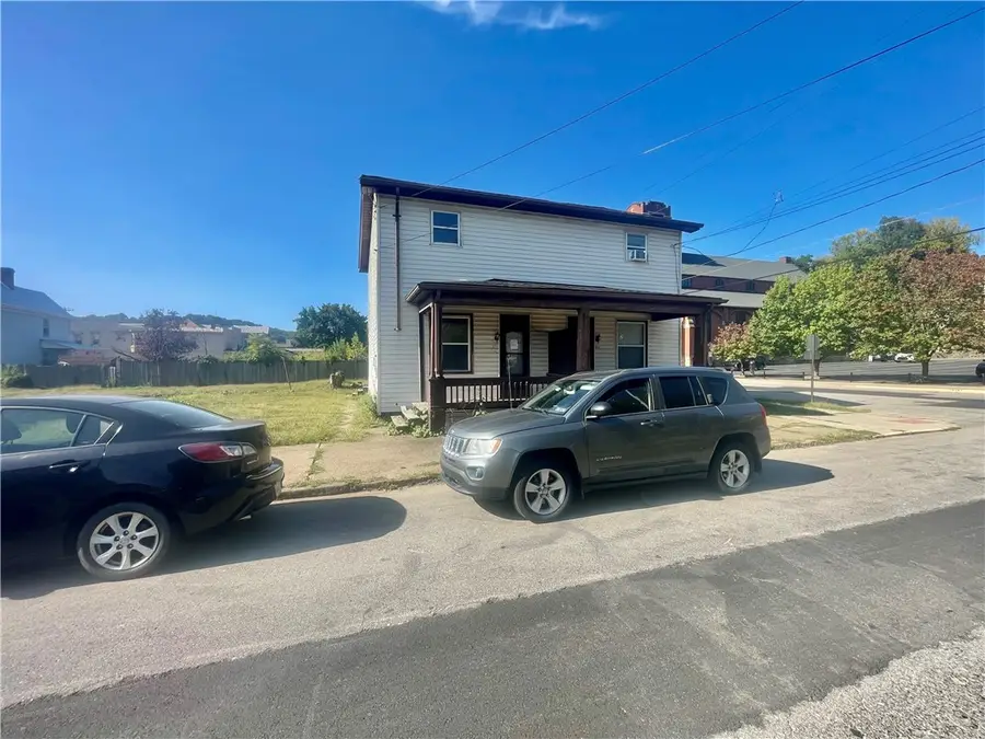 611 6th St, New Brighton, PA 15066 - #2