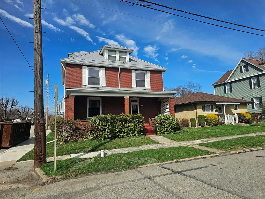 202 E Patterson Ave, Connellsville, PA 15425 - #1