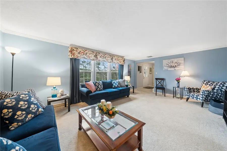 2633 Monterey Dr, Pittsburgh, PA 15241 - #2