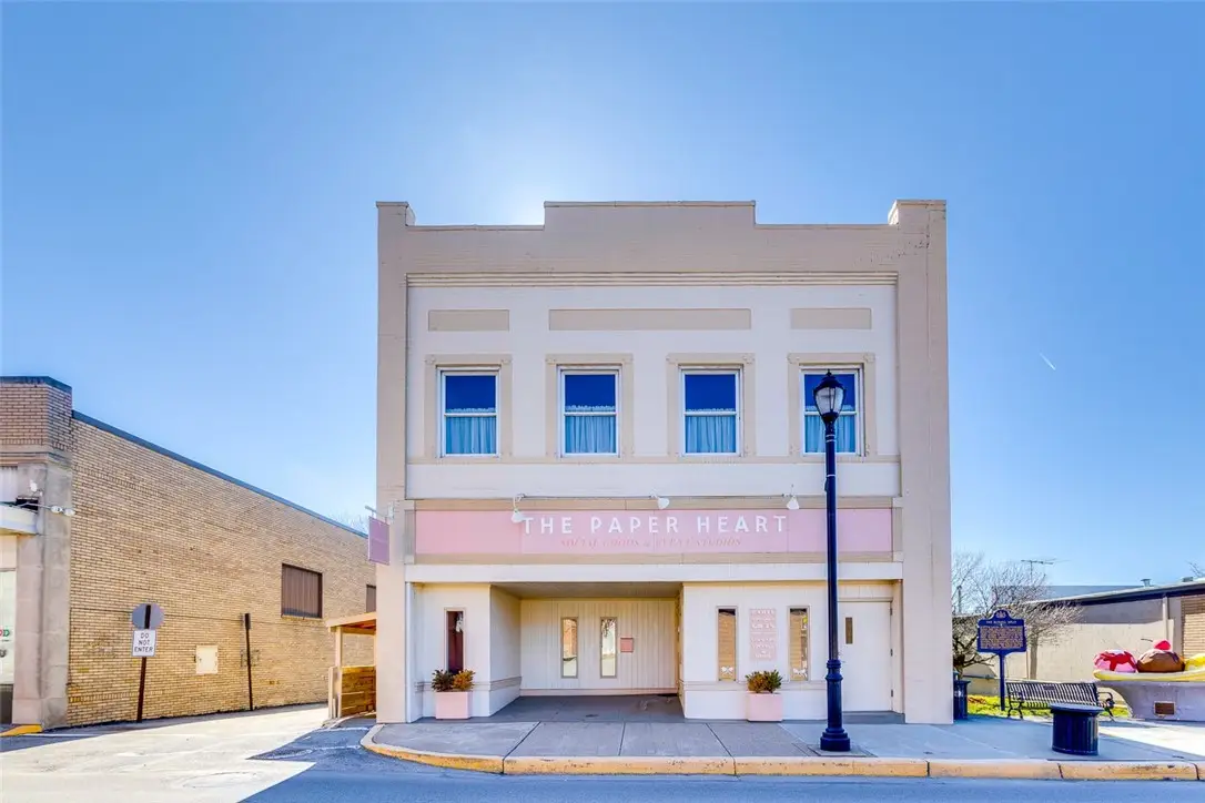 807 Ligonier St, Latrobe, PA 15650 - #1