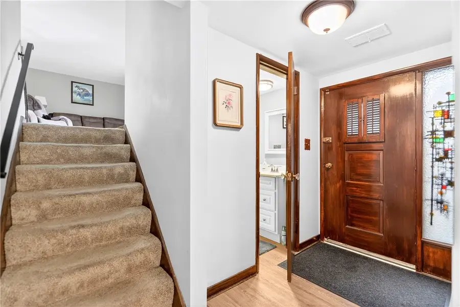 1550 Theresa Ave, South Park, PA 15129 - #3