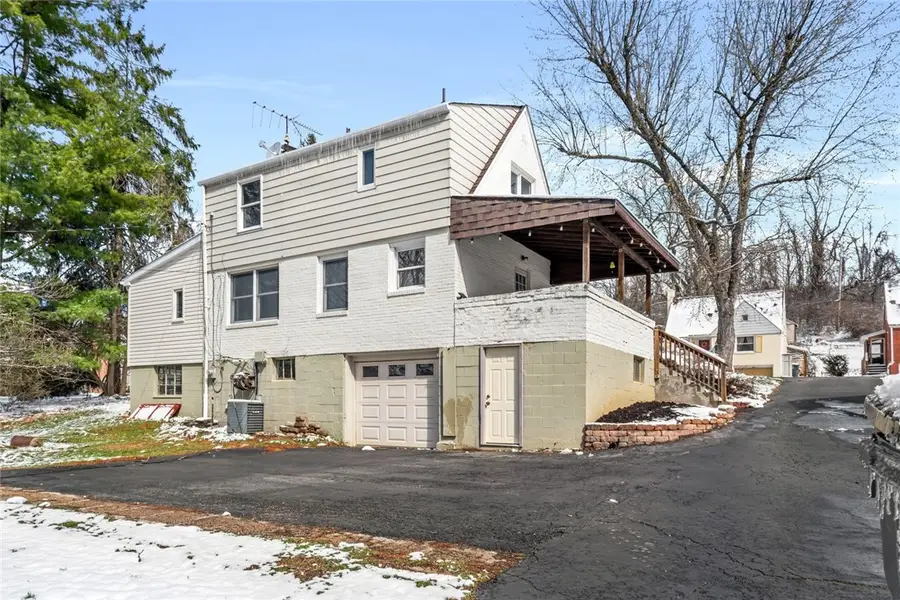 302 Elmbrook Ln, Pittsburgh, PA 15243 - #3