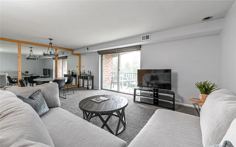 603 Calais Dr #2210, Pittsburgh, PA 15237 - #2