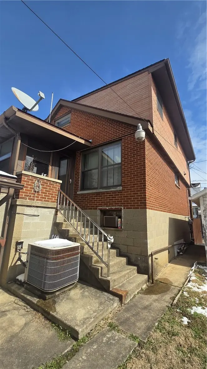 122 Hamilton Avenue, Vandergrift, PA 15690 - #2