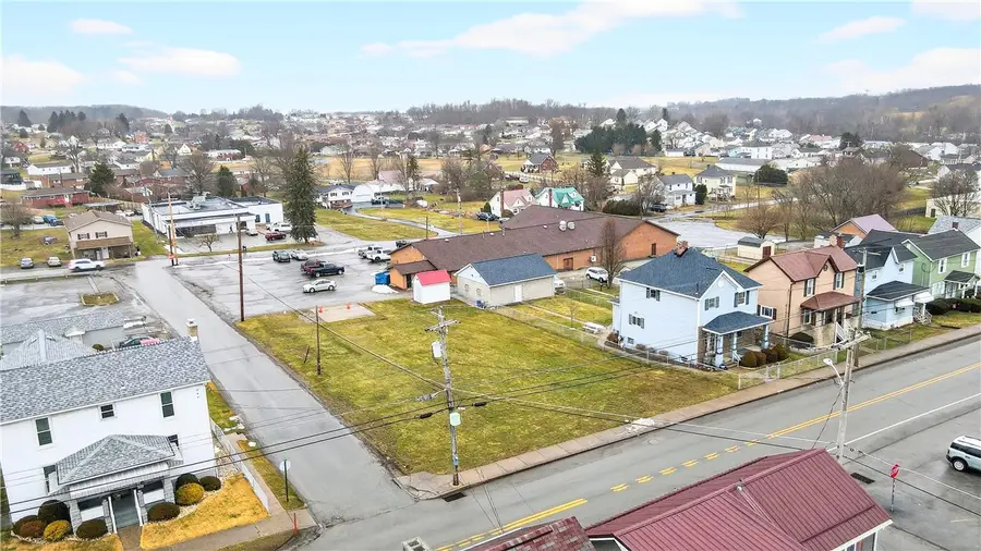 161 N Diamond St, Mount Pleasant, PA 15666 - #2