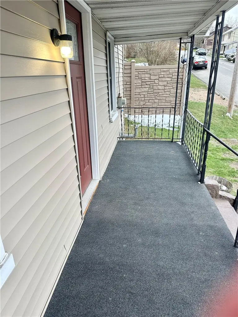 409 S Summit St, Derry, PA 15627 - #3