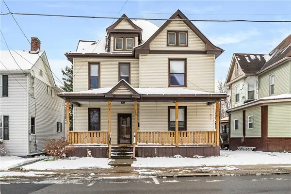 109 N Main St, Houston, PA 15342