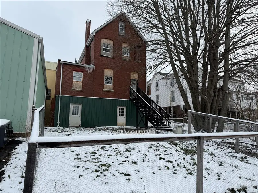 244-246 Brown St, Everson, PA 15631 - #2