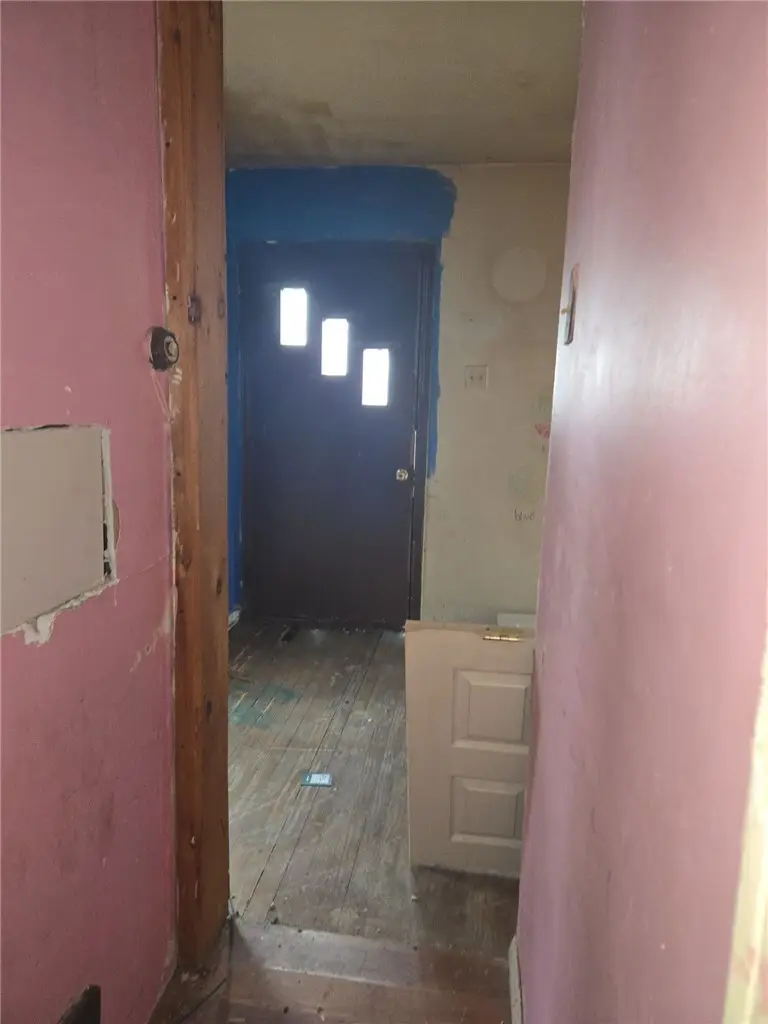 3076 Leechburg Rd, New Kensington, PA 15068 - #3