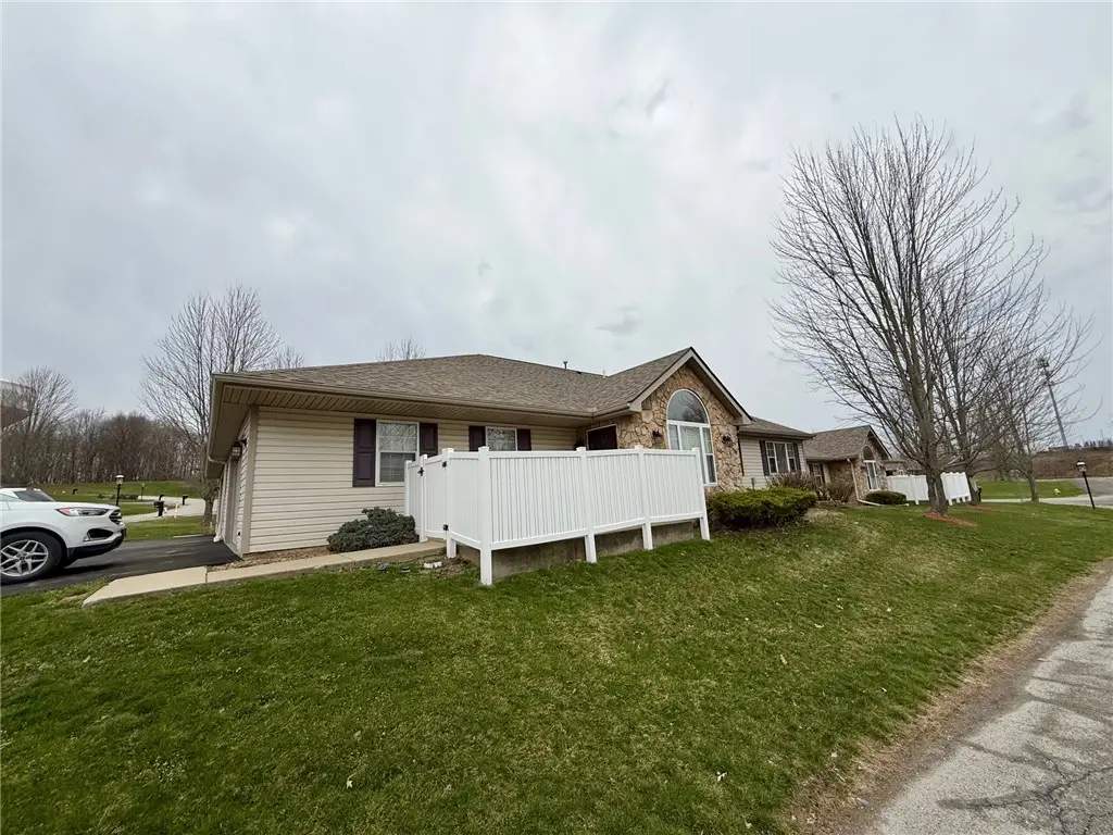 427 Jennie Ln, New Castle, PA 16101 - #1