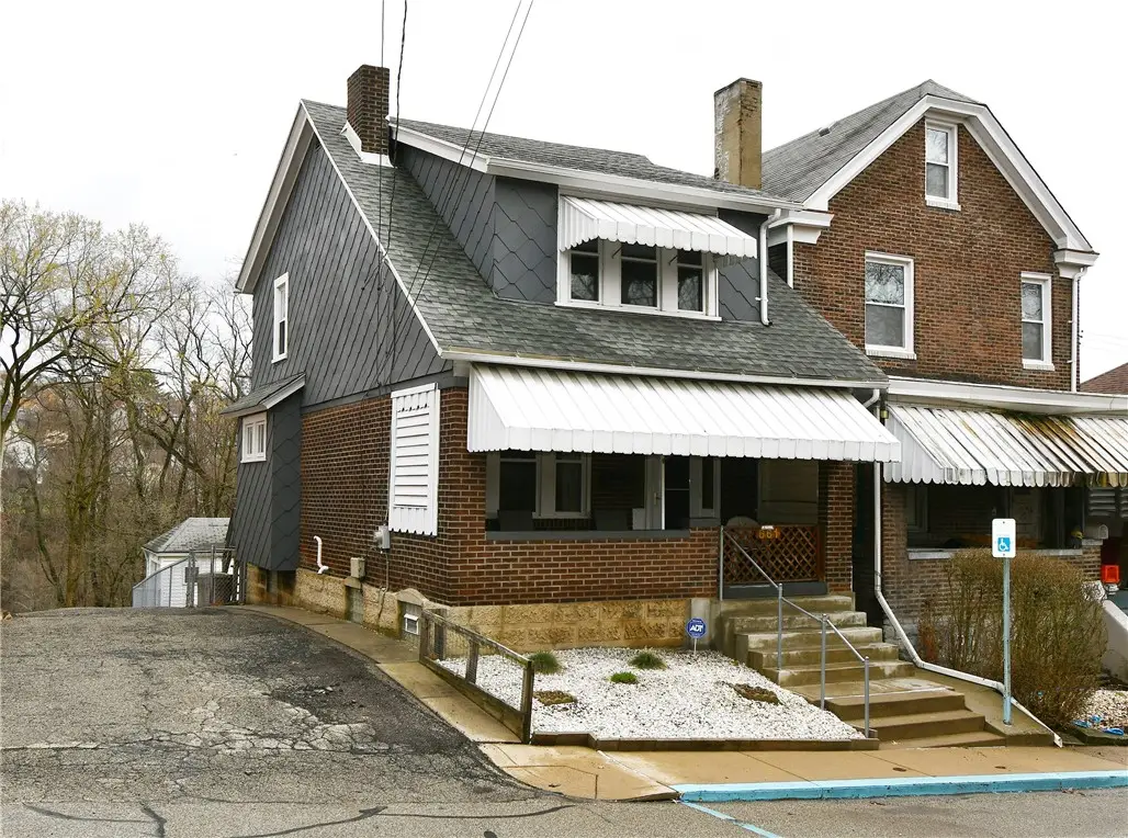 661 Margaret St, Pittsburgh, PA 15210 - #1